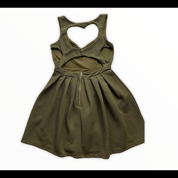 Poof Couture Dress Sz M EUC - Picture 2 of 4